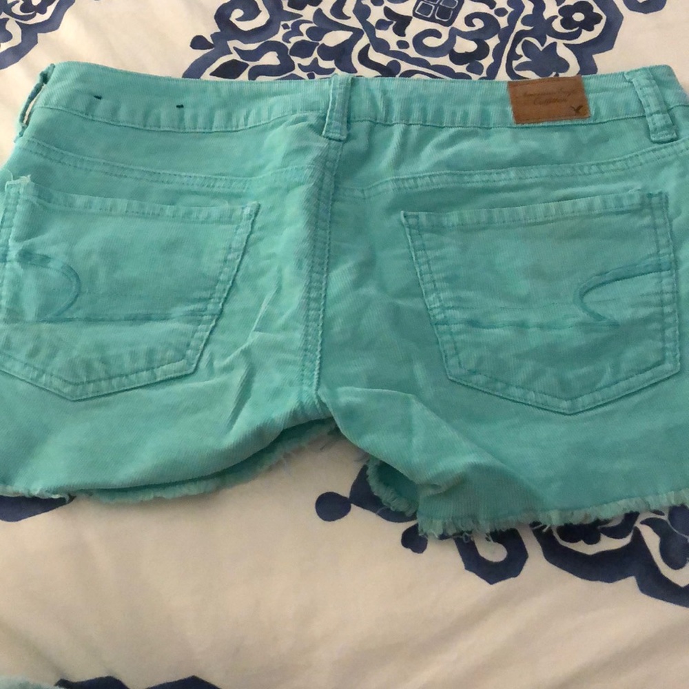 AE SHORTS - Picture 2 of 2